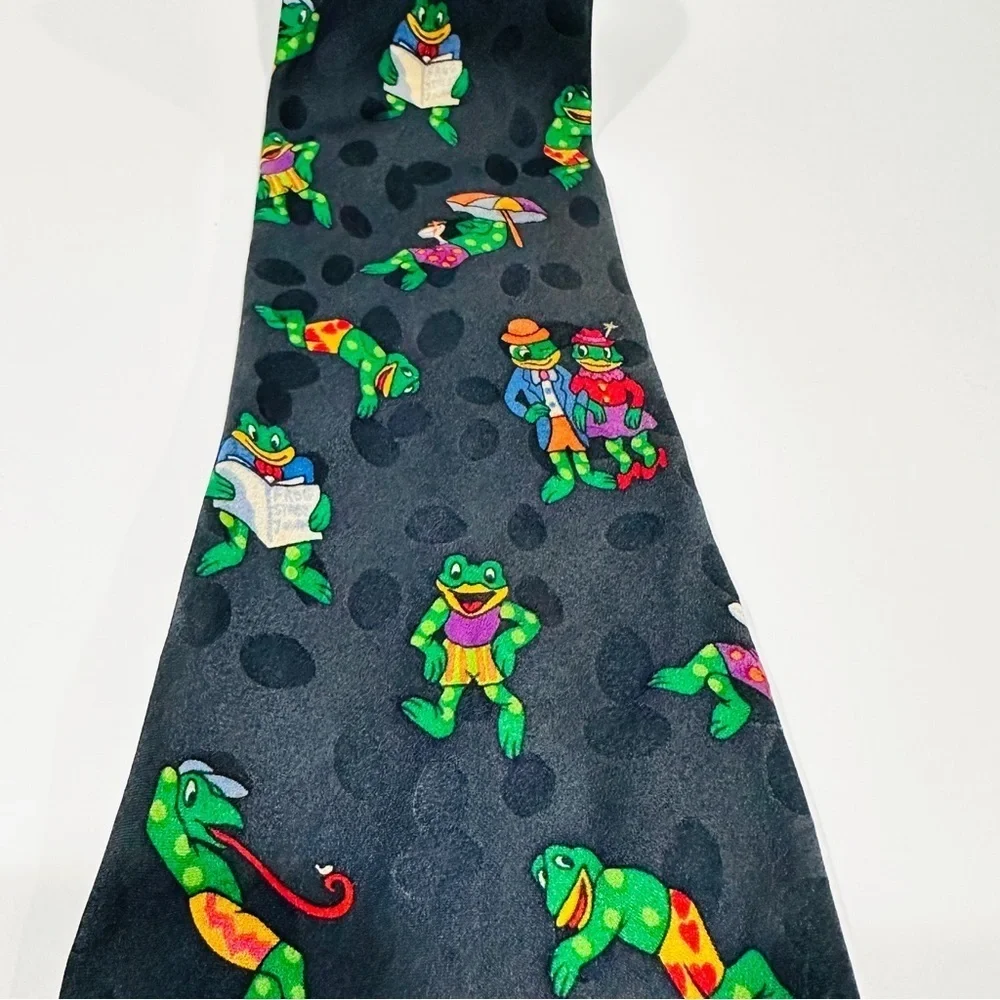 Vintage ADDICTION Navy Blue Whimsical Frogs Silk Necktie